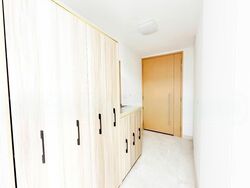 Commonwealth Towers (D3), Condominium #534694281